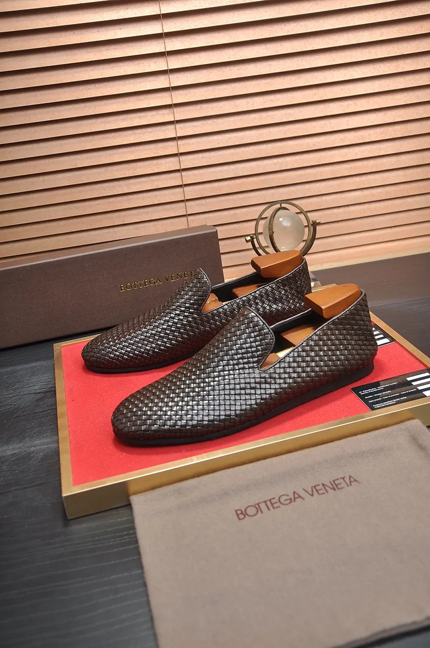 Men's shoes 💰600💶 [Botteg Venetta (BV)] (wallet shoes) exclusive new model official website new model The upper is made of high-quality top calfskin. Delicate feel and flowing luxurious texture. Tailored for refined men to create a noble aura. Detailed and regular Mark hand-stitching. Smooth lines. Full cowhide lining, comfortable to wash off sweat. 38-44